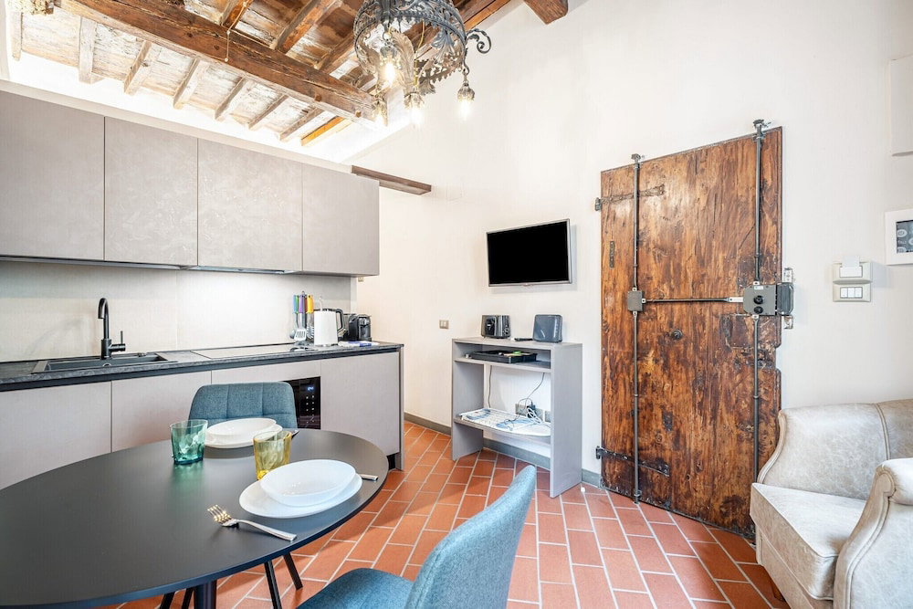 Hotel Lambertesca Mono