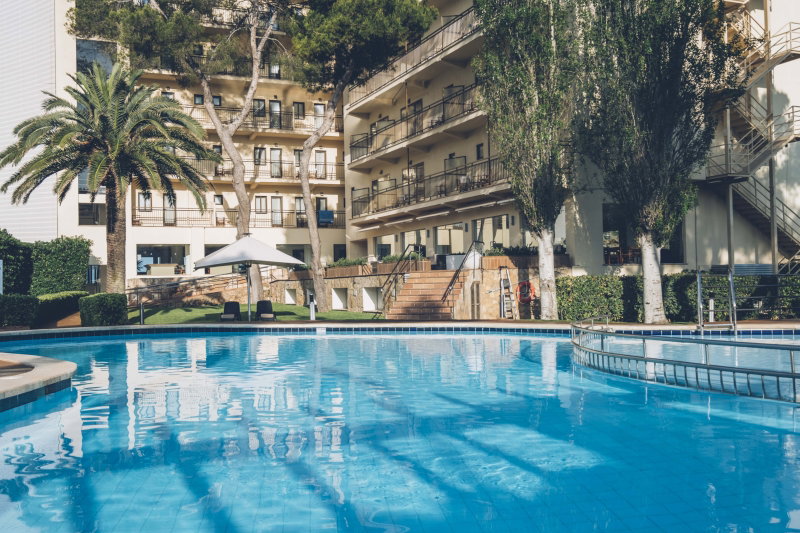 dal travel Aya Seahotel