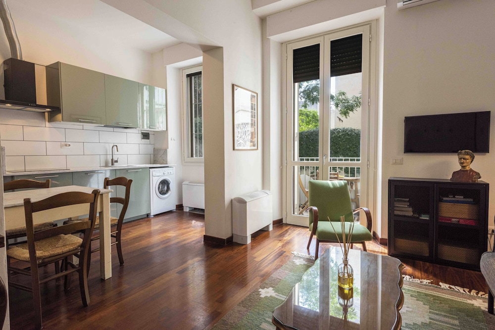 Hotel Poliziano Apartment By Mmega
