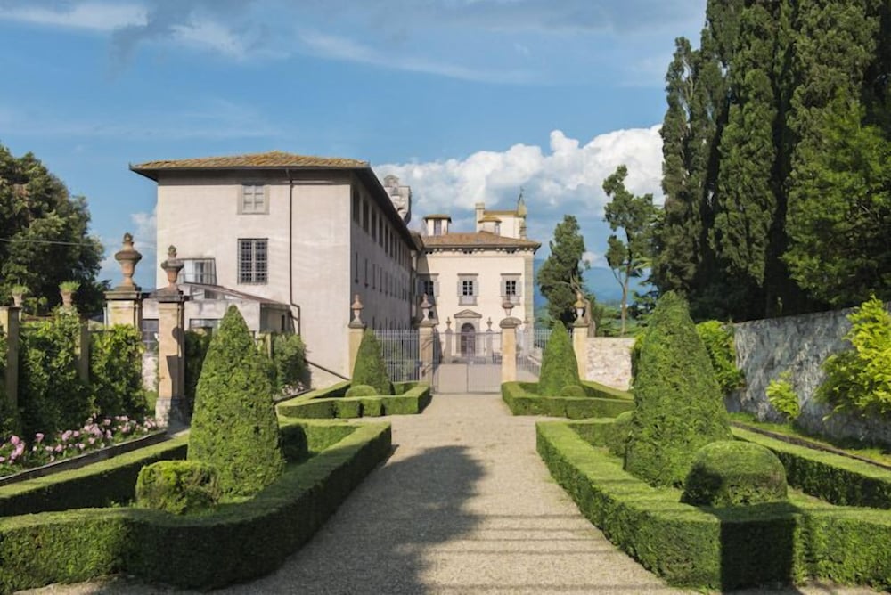 Hotel Torre A Cona Wine Estate