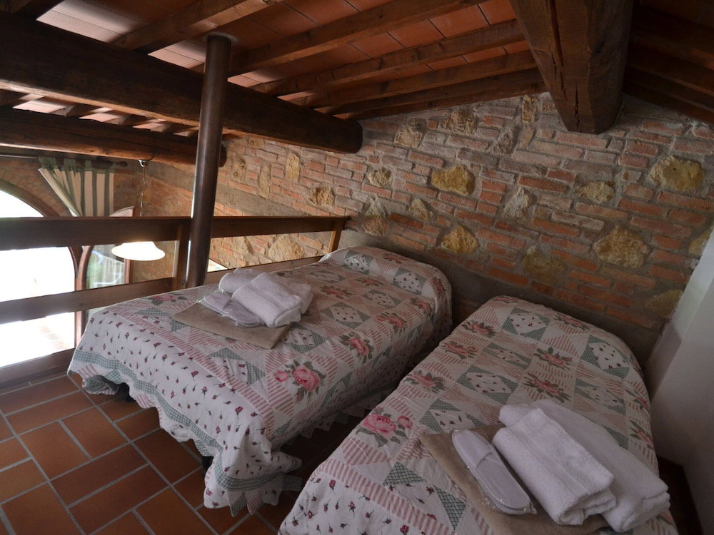 Charming Retreat In Montaione