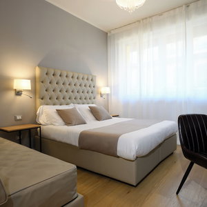 Hotel Domus Uffizi cazare San Giovanni