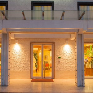 Hotel Hotel La Pergola cazare Casal de' Pazzi