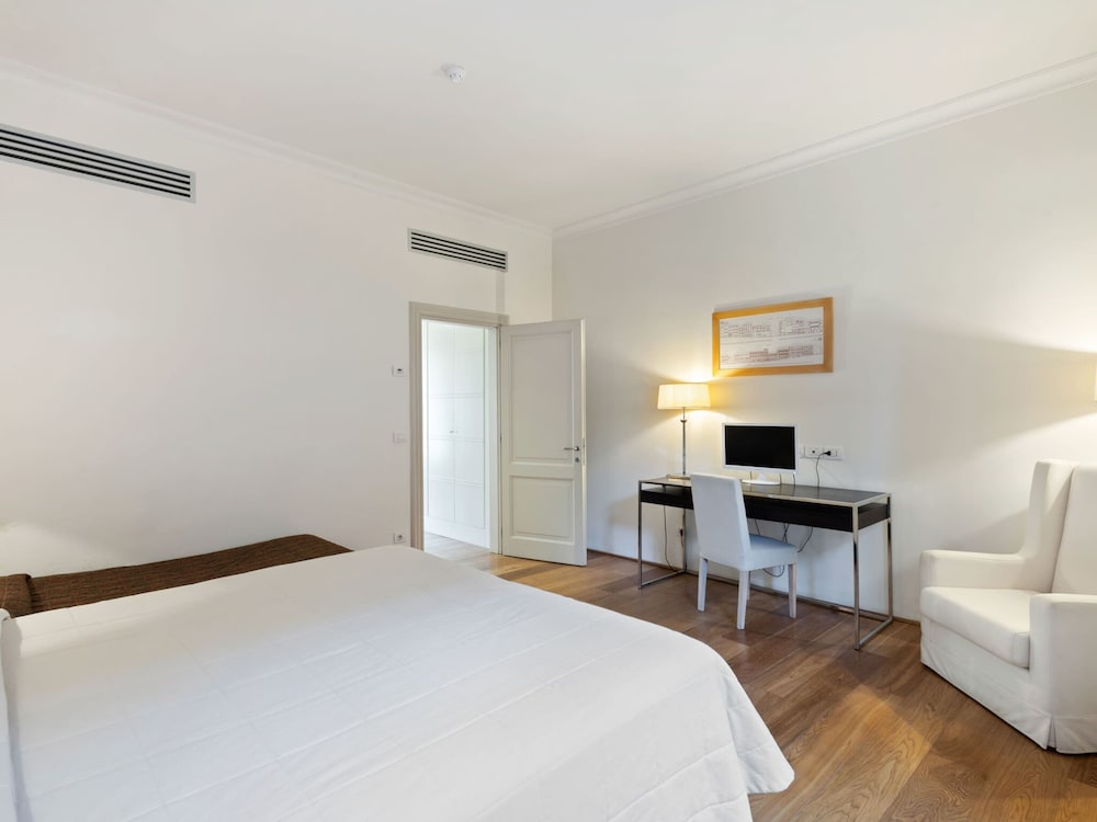 Garden & Wine Country Stay