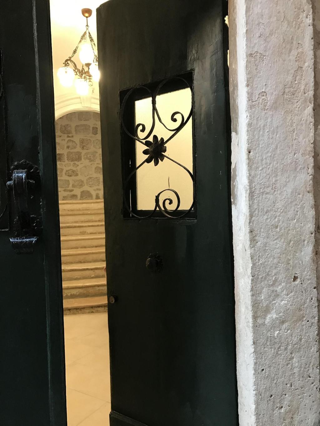 Rilati Old Town Palace