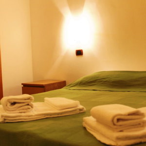 Sejur Nuova Fiera Aparthouse vacanta Ponte Galeria-La Pisana