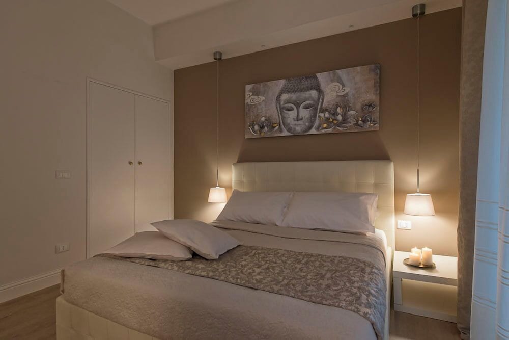 Hotel Aruna Suites