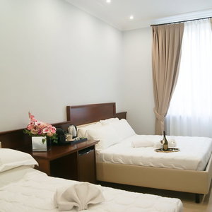 Sejur Esposizione Boutique vacanta Monti