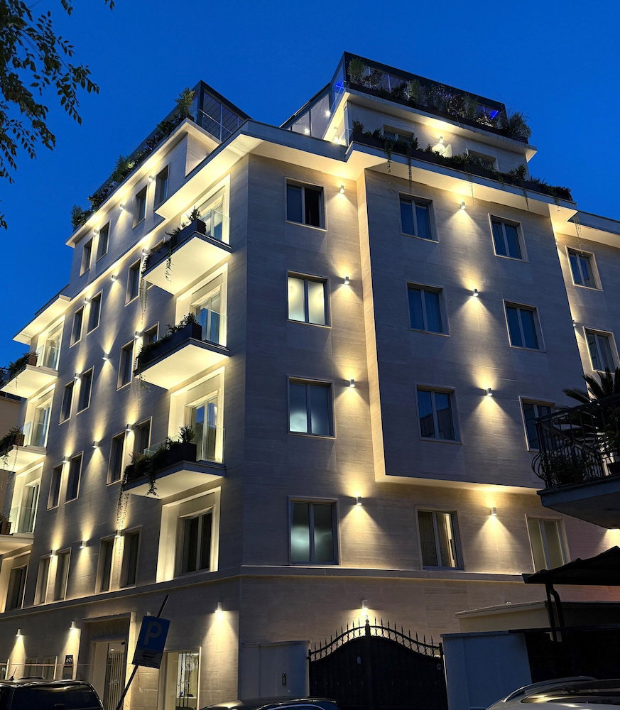 Hotel J Maluni City Hotel