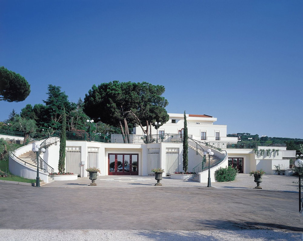 Hotel Lh Domus Caesari