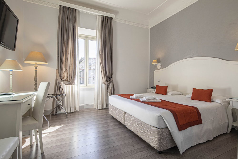 Hotel Suite Castrense
