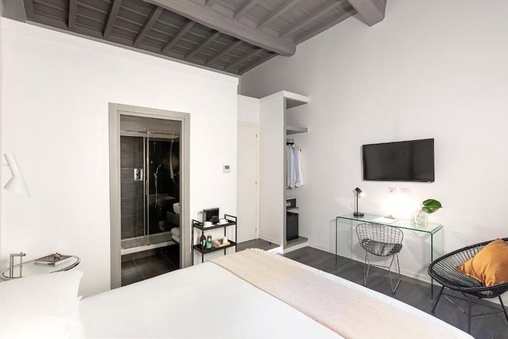 Hotel N-Space Modern Guest Rooms