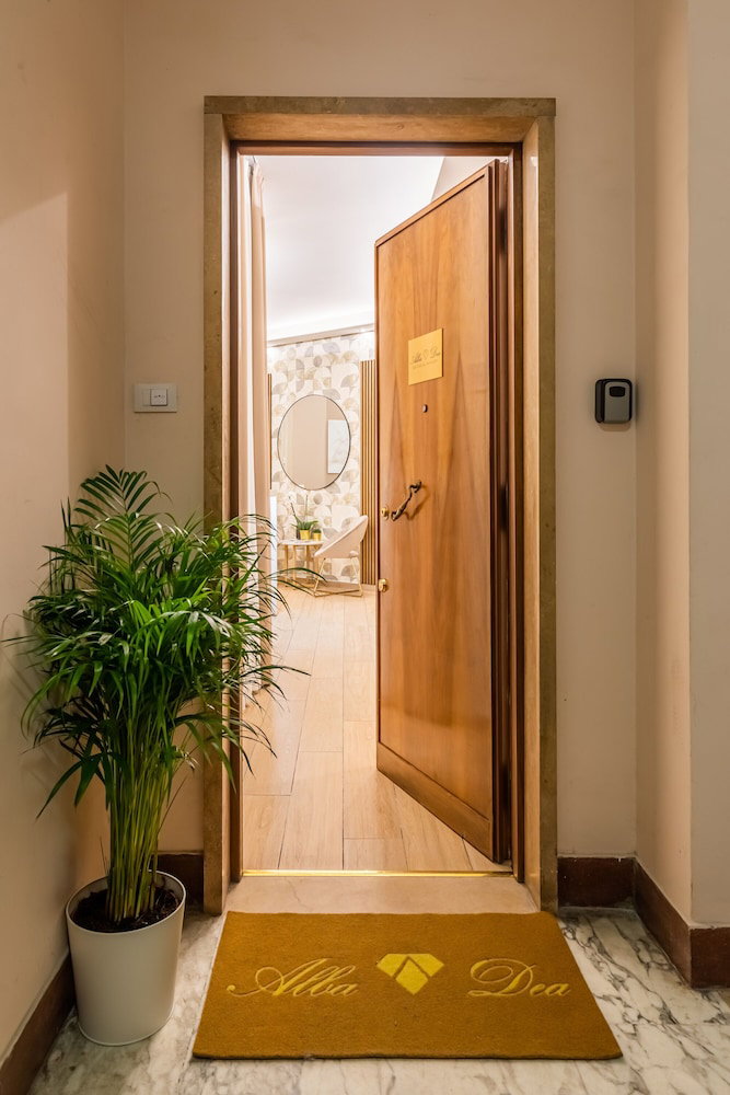 Hotel Albadea Suite&Jacuzzi