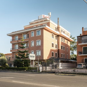 Sejur Garner Hotel Rome Aurelia By Ihg vacanta La Massimina-Casal Lumbroso