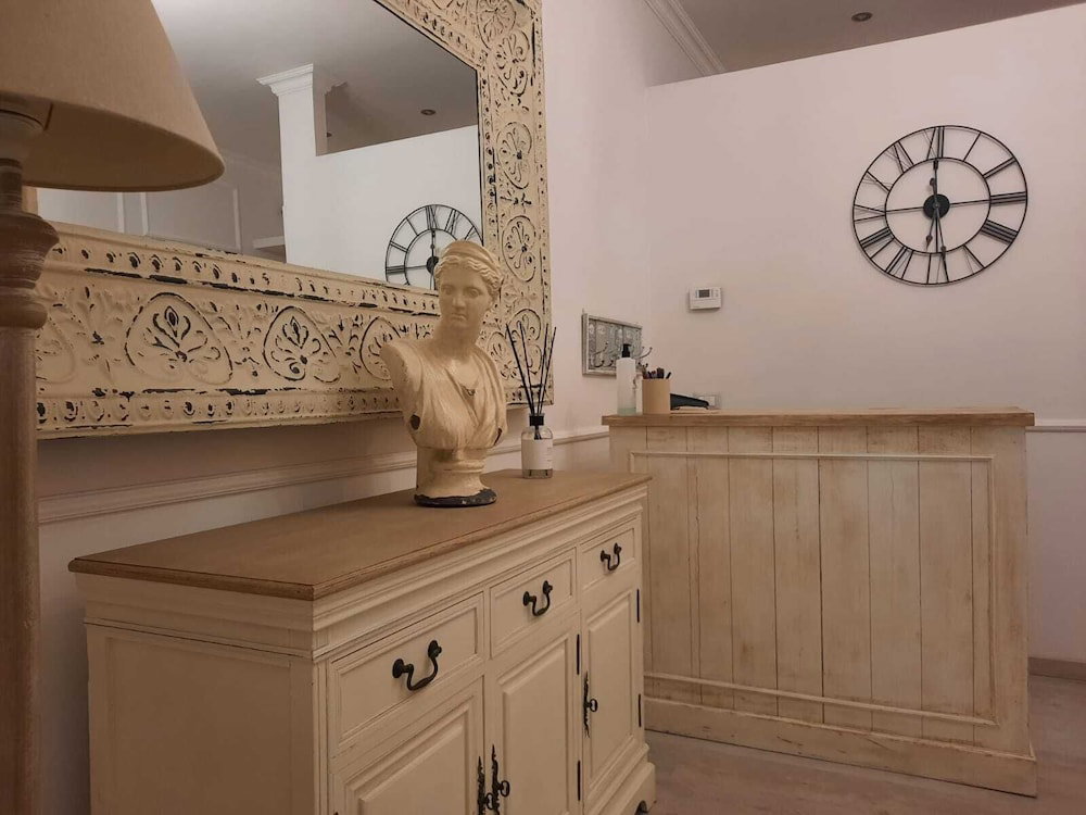 Hotel Urbana Collection Guest House