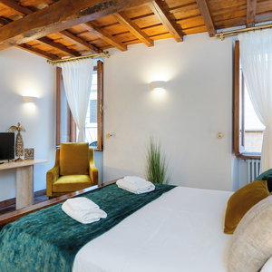Hotel Timeroma Suites cazare Ponte