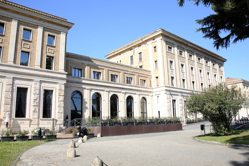 Hotel Th Roma - Carpegna Palace