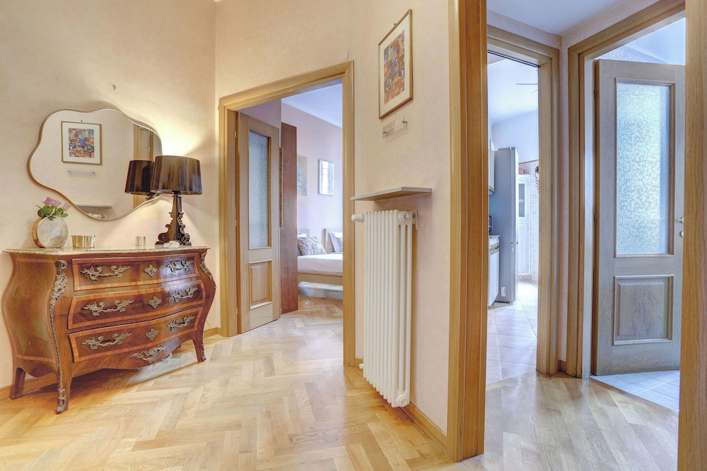 Hotel Vatican | The House Of Painting | Home And More