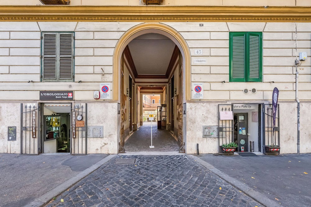 Hotel Crescenzio St Peter House