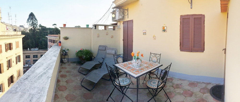 Hotel Casa Tua Sul Tetto Di Roma