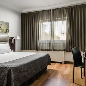 Hotel Eurostars Roma Aeterna cazare Tor Vergata