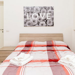 Hotel Luca Flat - Tiburtina Train Station cazare Casal Bertone