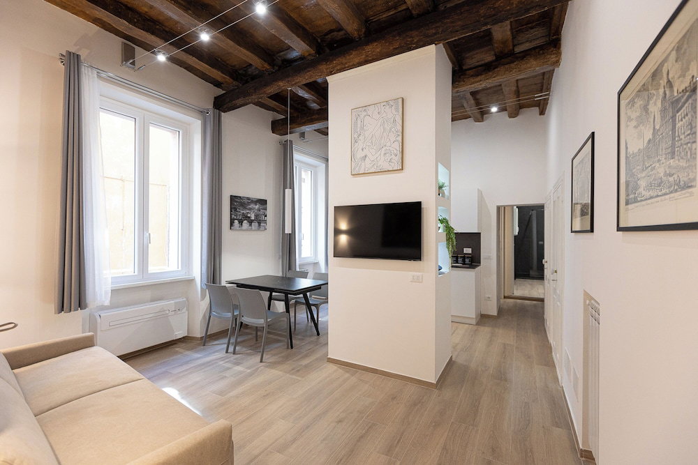 Hotel Rental In Rome Navona Modern Apartment