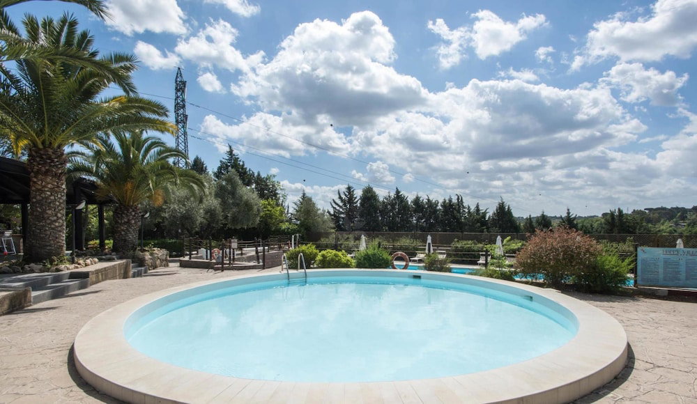Hotel Happy Village & Camping