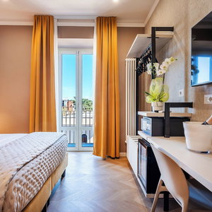 Hotel Colonna Inn cazare Prati