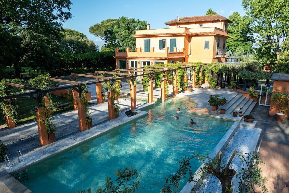 Hotel Hero's Garden Relais