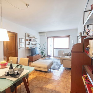 Hotel Luminous 2Br Family Apartment In Residential Area cazare La Massimina-Casal Lumbroso