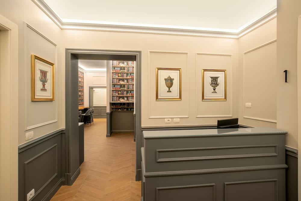 Porta Castello Suites