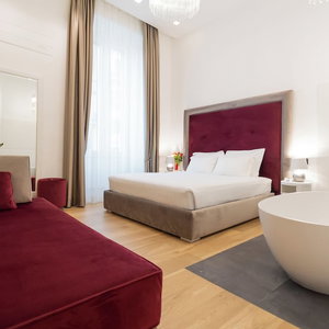 Hotel Domus Aurea Luxury Suites cazare Monti