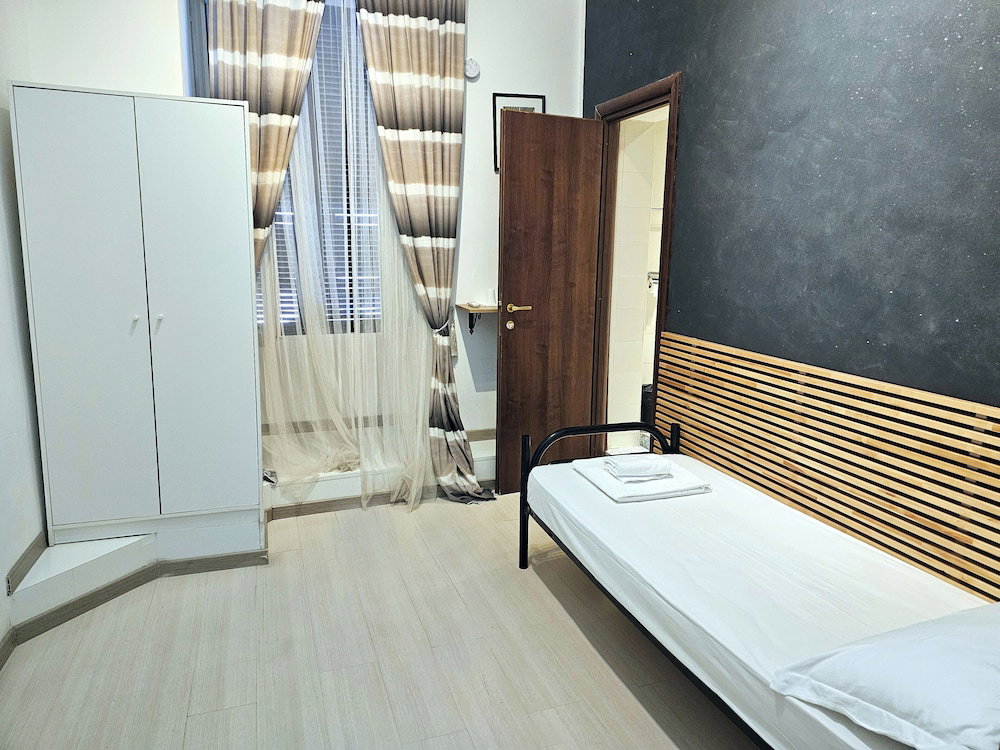 Hotel Cialdini 13 Roma