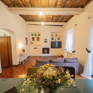 Hotel Pantheon Apartments cazare Pigna