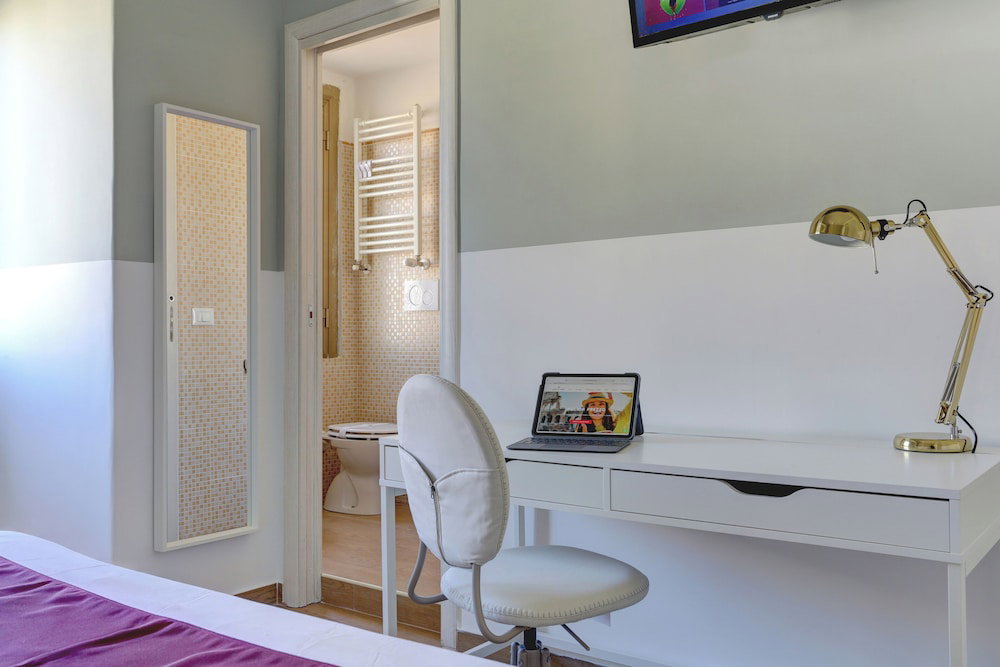 Hotel Furio Camillo Studio - Metro A - Netflix