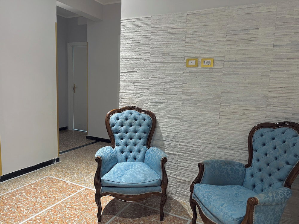 Hotel S.r. Guesthouse