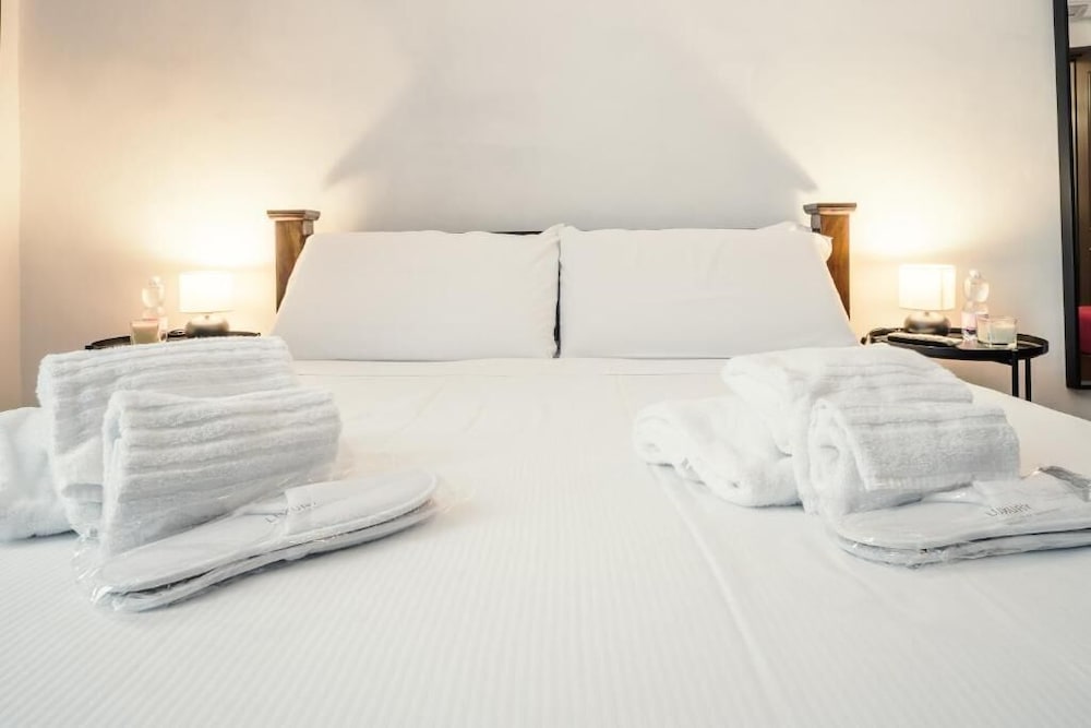 Hotel Art Deluxe Rooms - Vatican