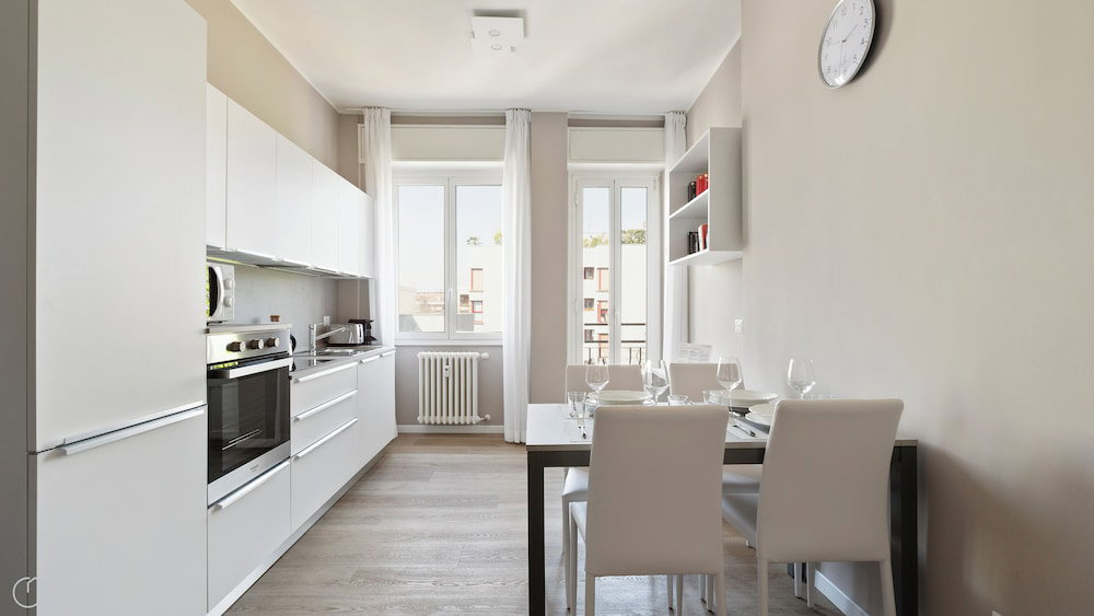 Hotel Italianway - Largo Allegri 4