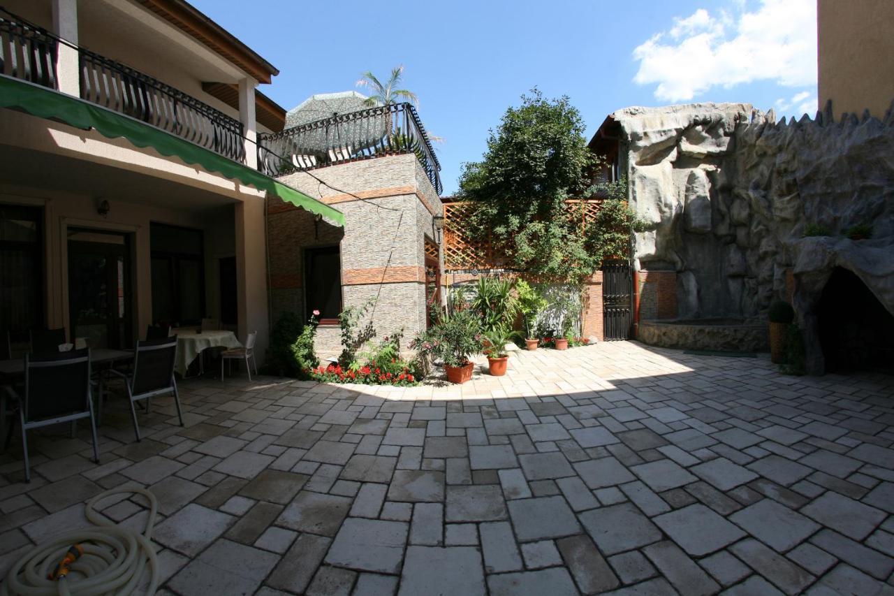 City Garden Rooms & Apartments