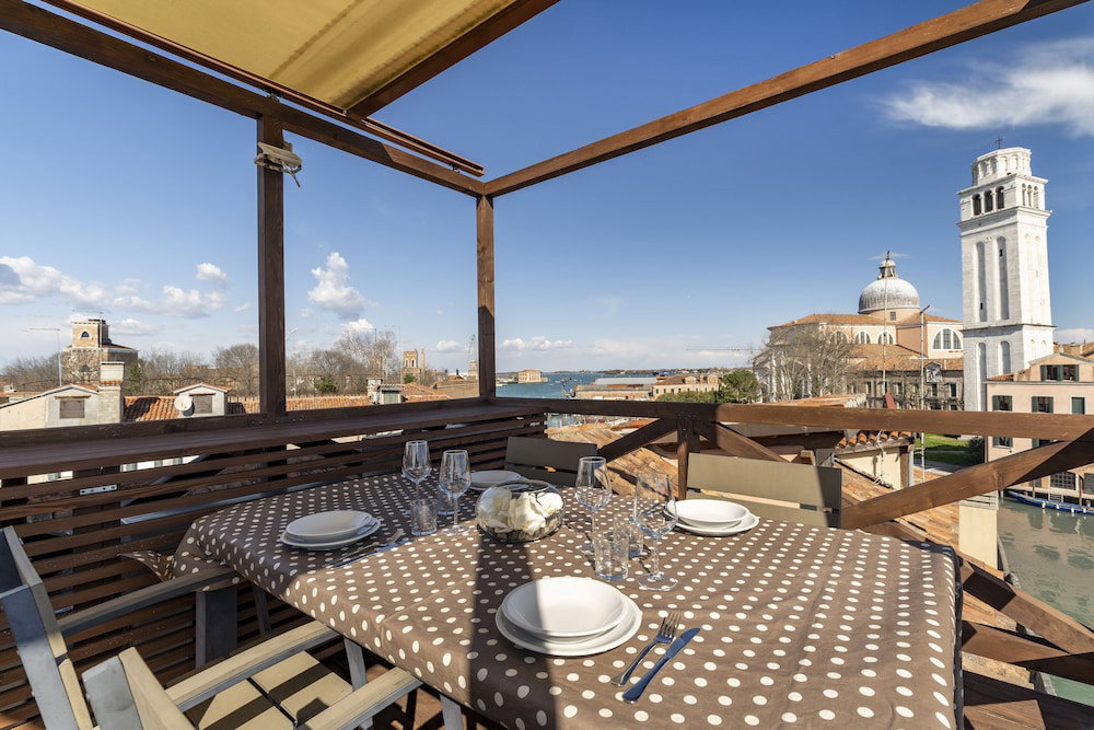 Hotel Sea To Sky Apartments By Wonderful Italy