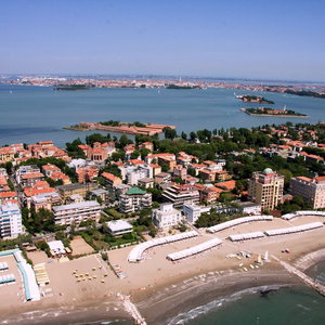 Hotel Rivamare cazare Lido