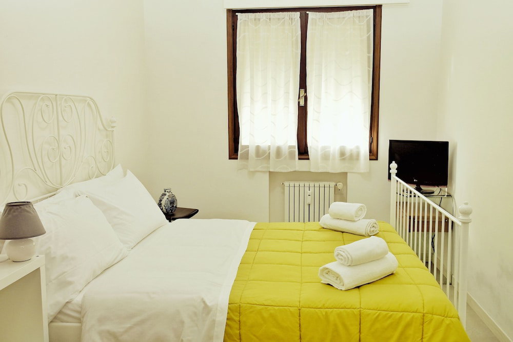 Hotel Rosa Garden B&B