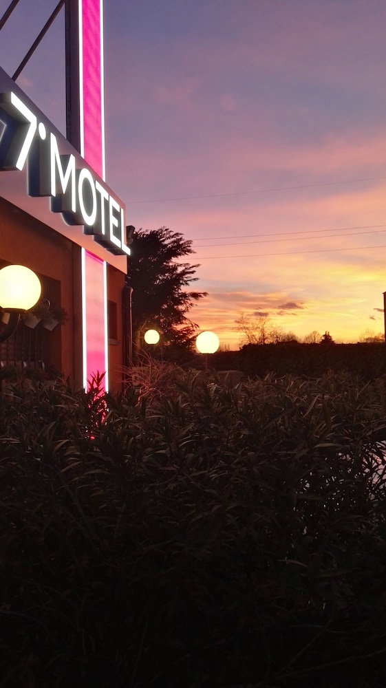 Hotel 7Motel - Settimotel