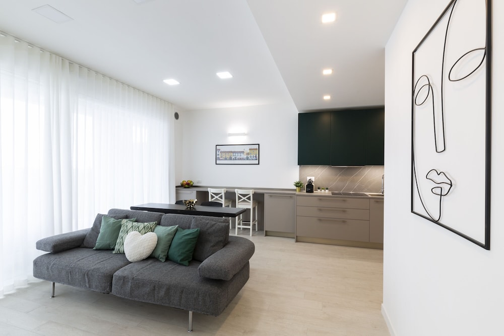 Hotel Notami - Terminal Tower - S. Cristoforo