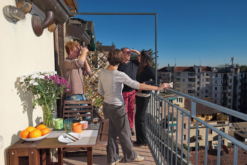 Hotel Milan Skyline Apartment, Città Studi, 1 Min Metro, Terrace, Wifi, Netflix