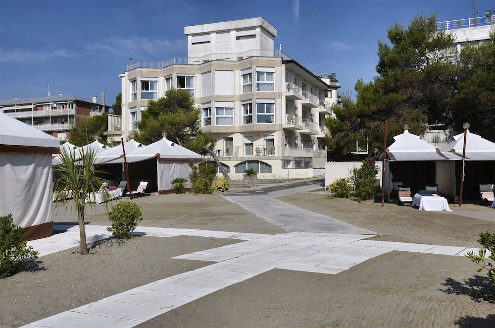 Hotel Hotel Petit Palais