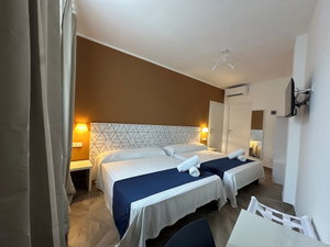 Hotel Hotel Link Rho - Jcube Hotellerie cazare Rho