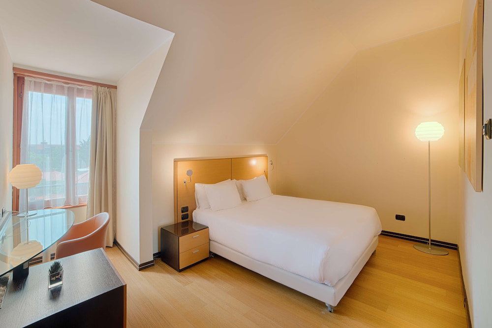 Hotel Nh Milano 2 Residence