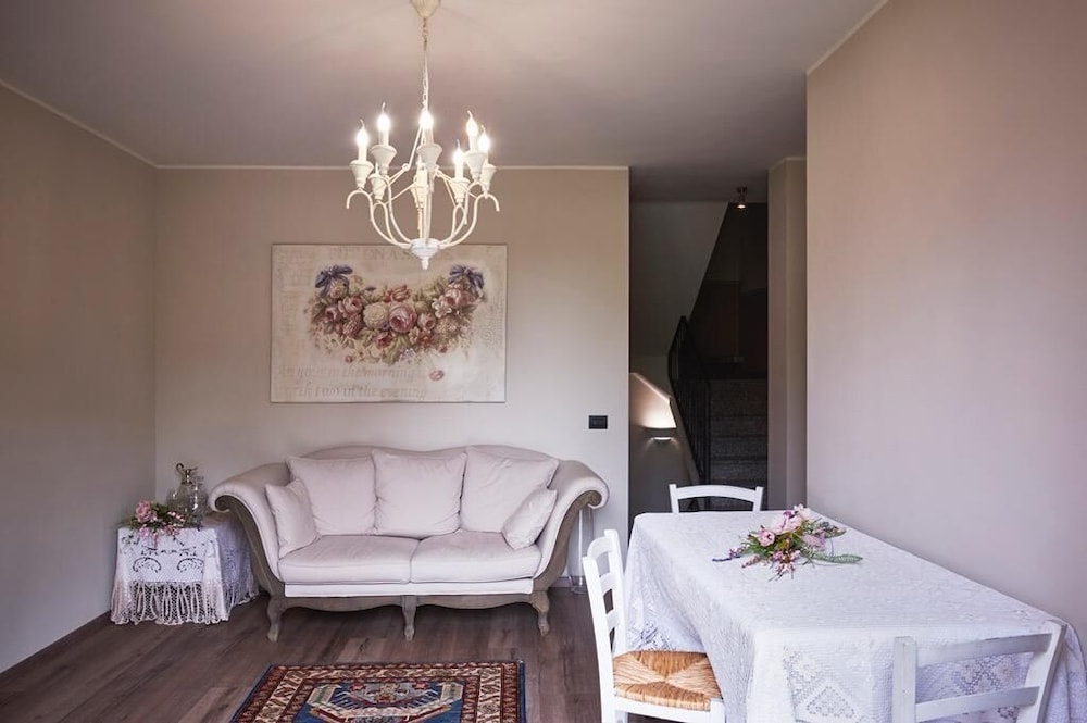 Hotel Cr Bnb Rozzano